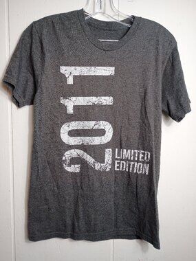 Limited Edition 2011 Gray Tee Shirt Adult Small Screen Graphic Tee Freshman